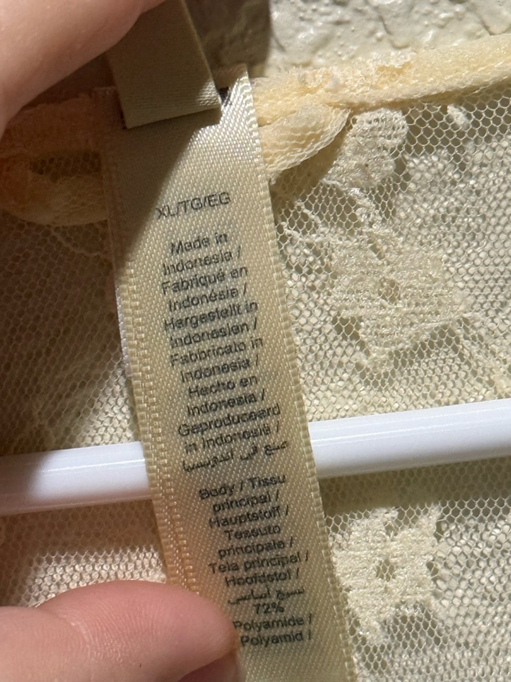 SKIMS Spring Intimates Lace Robe Butter Yellow RARE Size XL - Picture 7 of 8